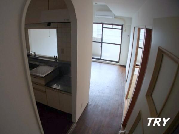 �y�����E���r���O�z�@�_�C�j���O