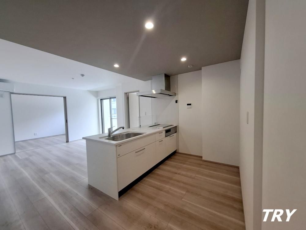 �y���ԁE���r���O�z�@