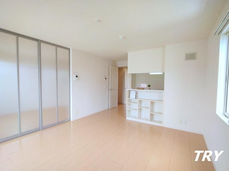 �y�����E���r���O�z�@