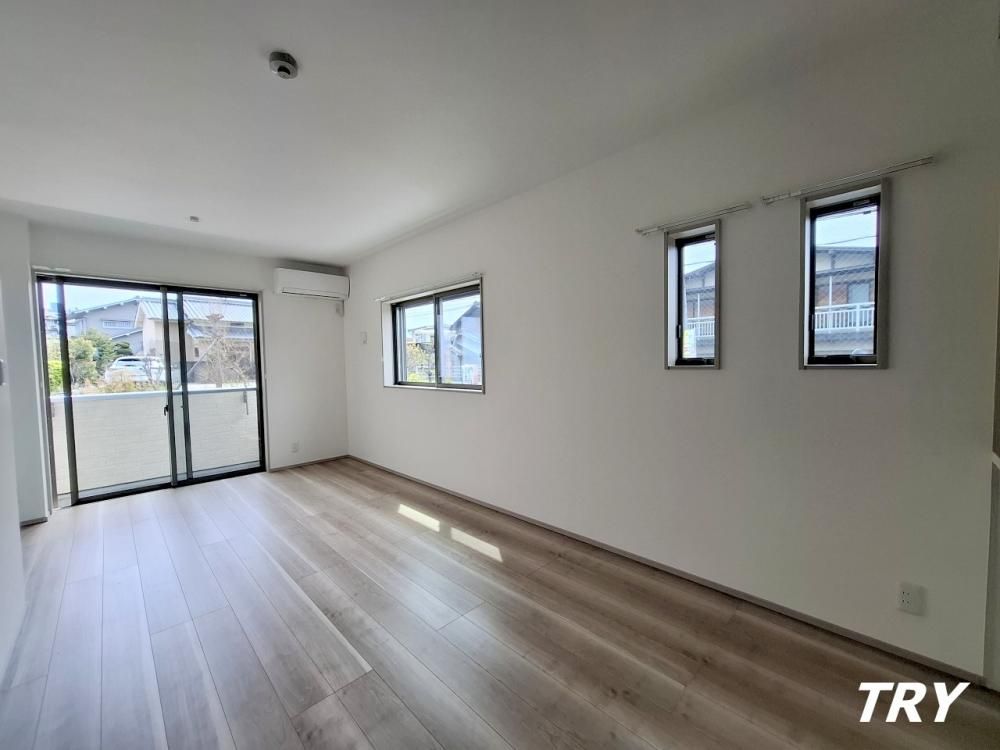 �y���ԁE���r���O�z�@