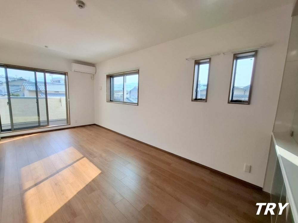 �y���ԁE���r���O�z�@