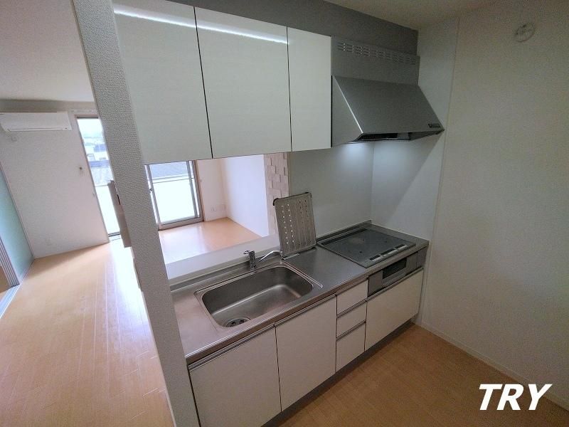 �y�L�b�`���z�@