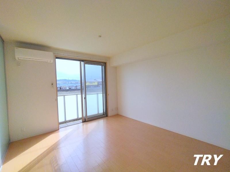 �y�����E���r���O�z�@