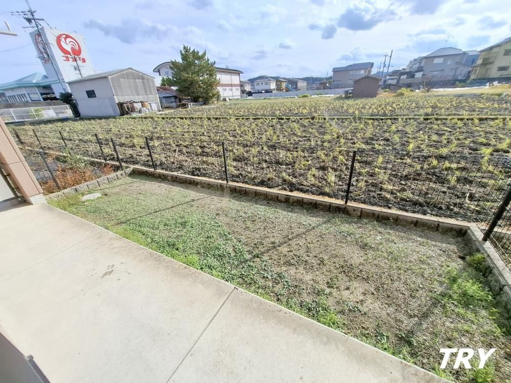 �y��z�@�e���X