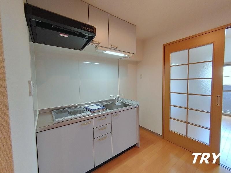 �y�L�b�`���z�@