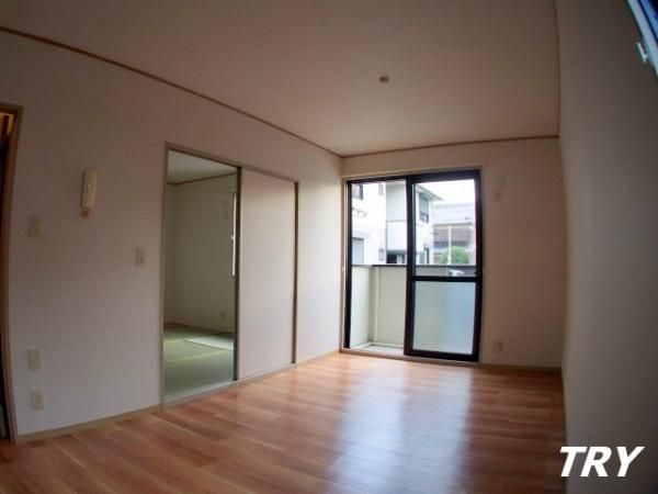 �y�����E���r���O�z�@