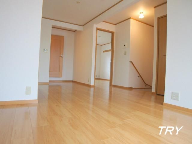 �y���ԁE���r���O�z�@