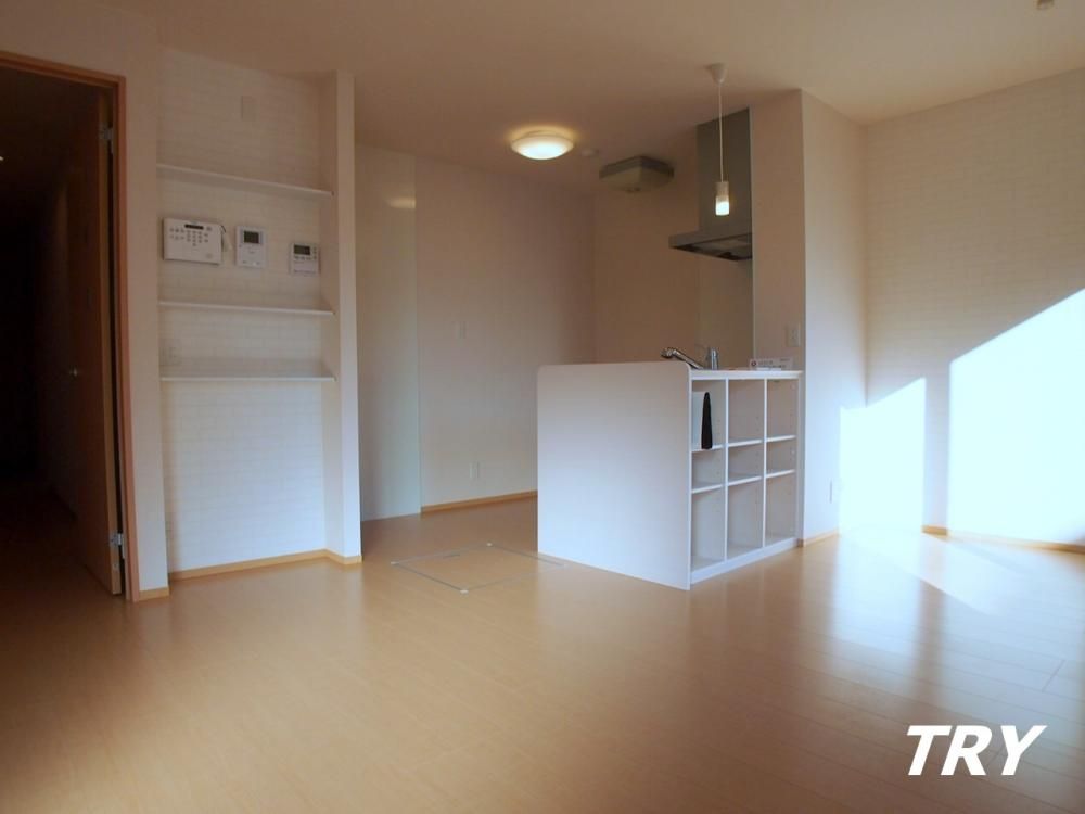 �y�����E���r���O�z�@