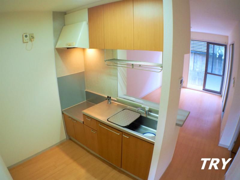 �y�L�b�`���z�@