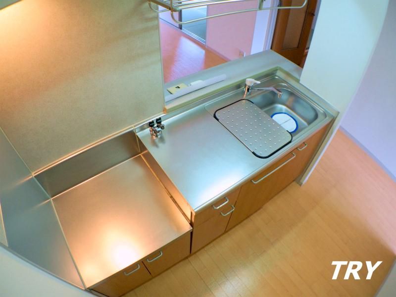 �y�L�b�`���z�@