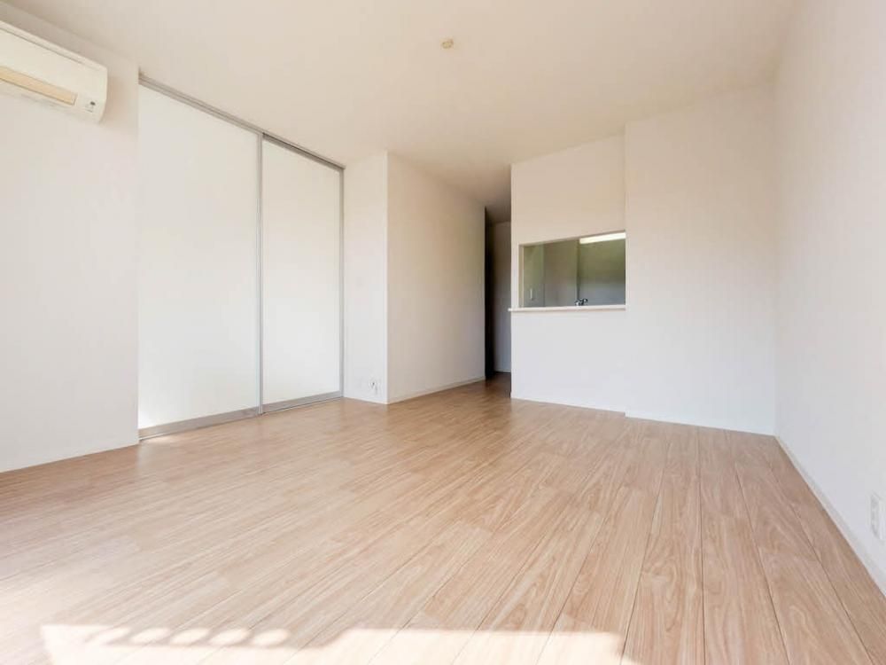 �y�����E���r���O�z�@