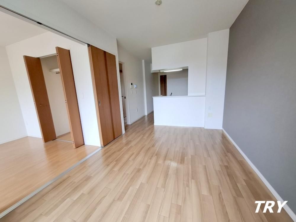 �y���ԁE���r���O�z�@