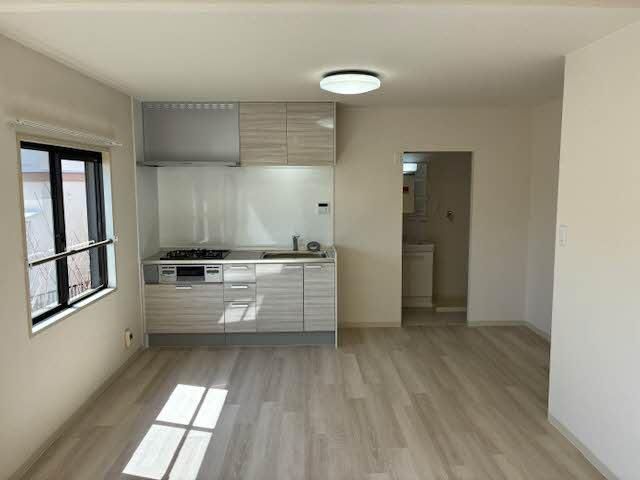 �y���ԁE���r���O�z�@