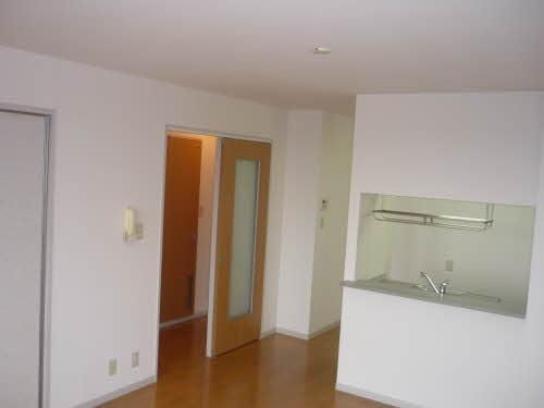 �y���ԁE���r���O�z�@