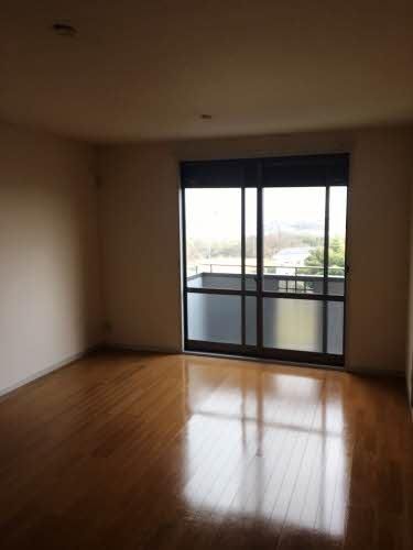 �y���ԁE���r���O�z�@