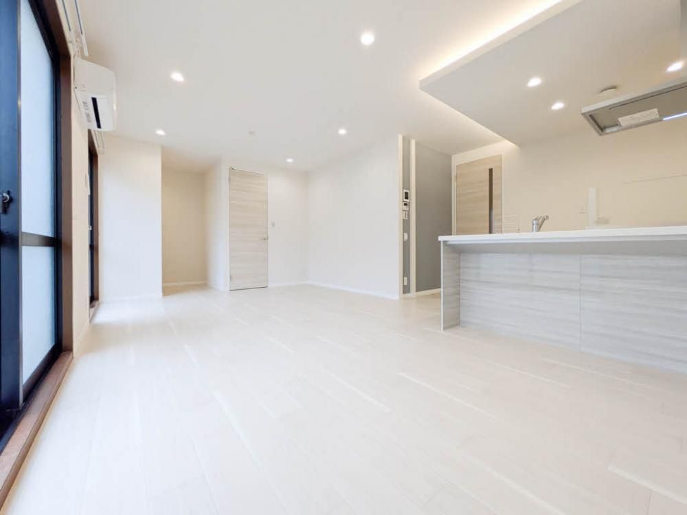 �y�����E���r���O�z�@