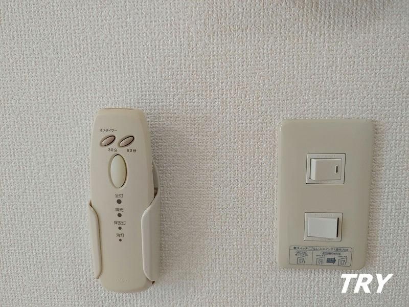 �y���̑��ݔ��z�@