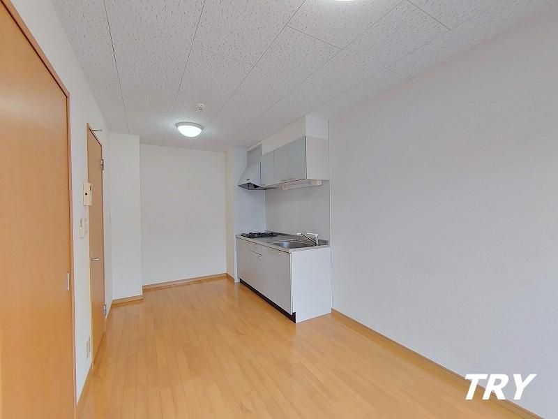 �y�����E���r���O�z�@