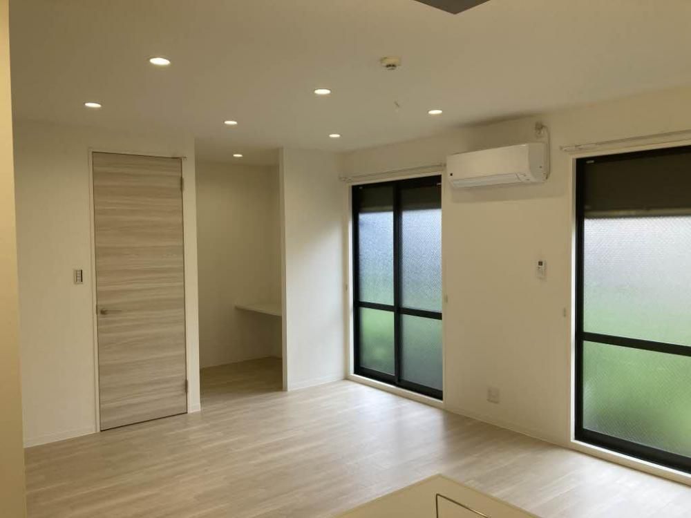 �y���ԁE���r���O�z�@