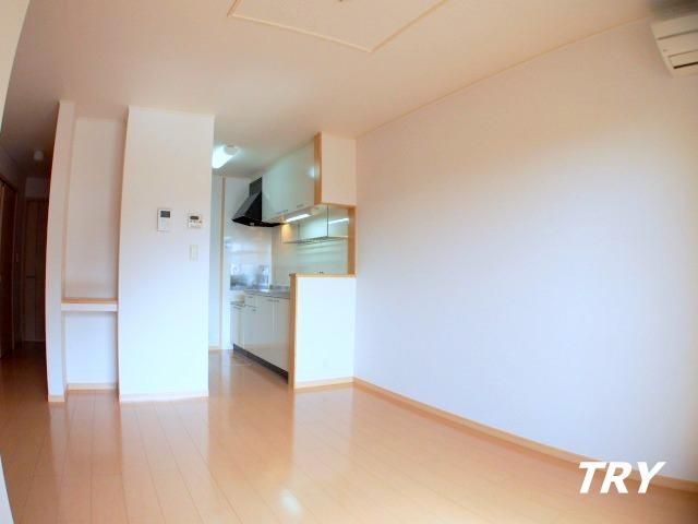 �y�����E���r���O�z�@