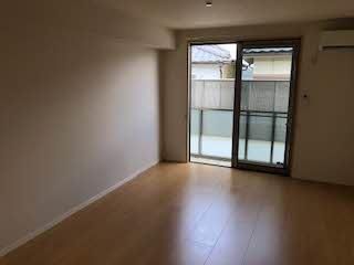 �y���ԁE���r���O�z�@