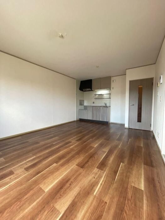 �y���ԁE���r���O�z�@