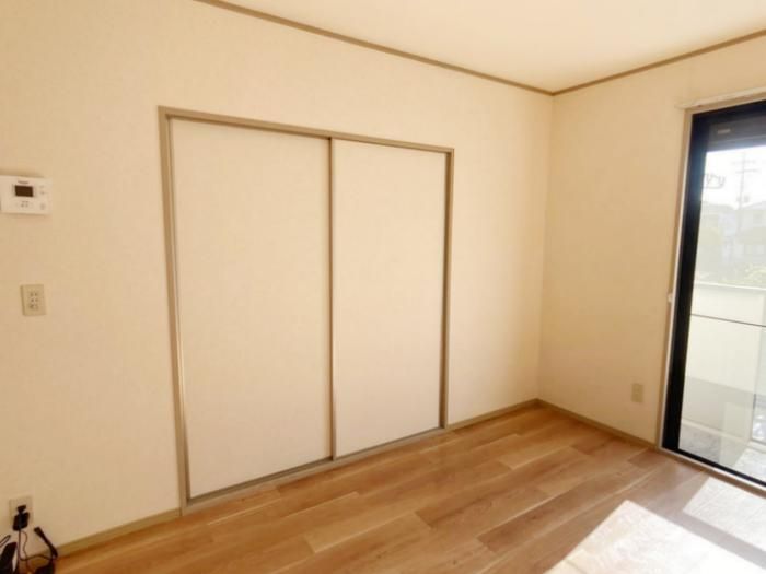 �y�����E���r���O�z�@