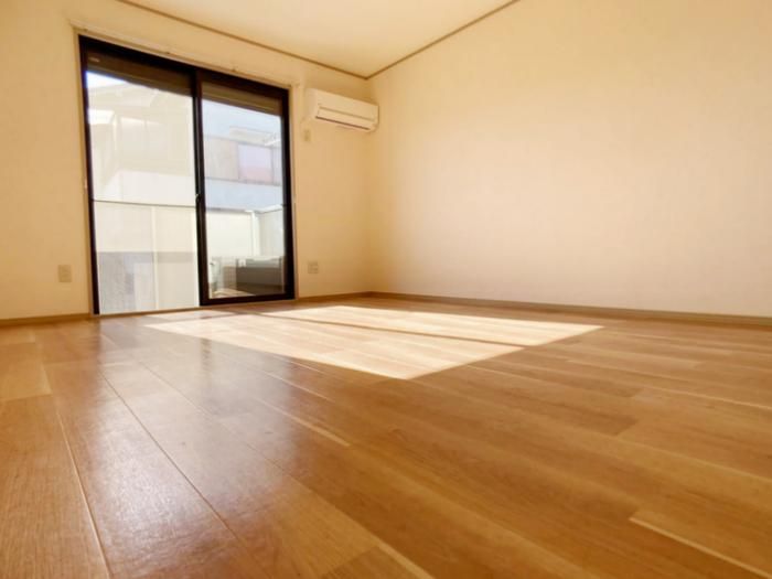 �y�����E���r���O�z�@