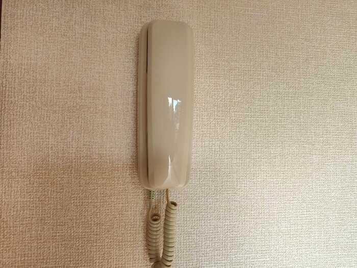 �y�Z�L�����e�B�z�@