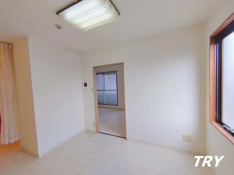 �y���ԁE���r���O�z�@