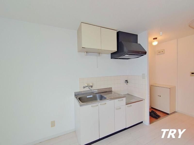 �y�L�b�`���z�@