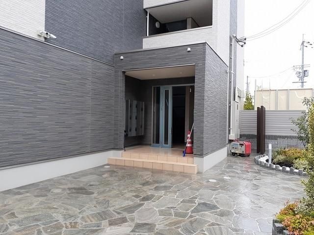 �y�G���g�����X�z�@