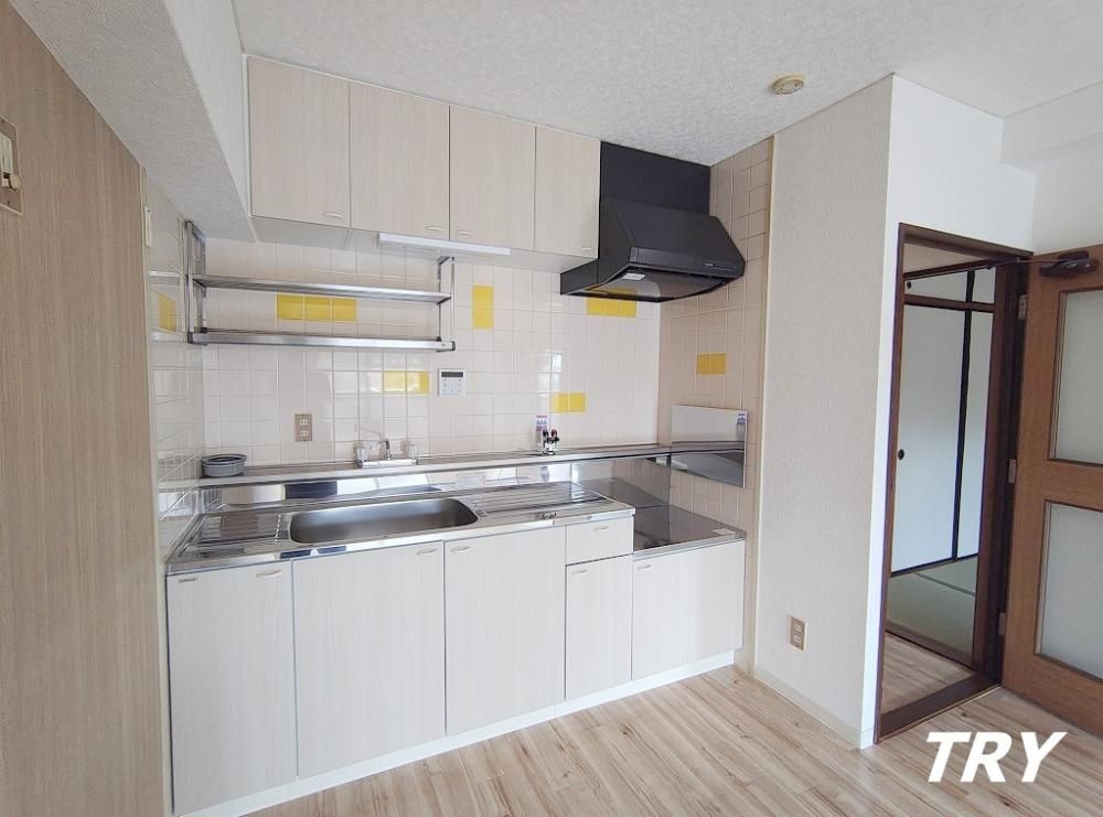 �y���ԁE���r���O�z�@