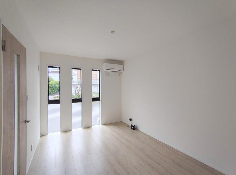 �y���ԁE���r���O�z�@