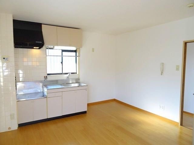 �y�����E���r���O�z�@