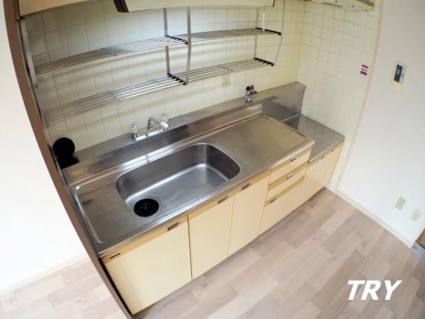 �y�L�b�`���z�@