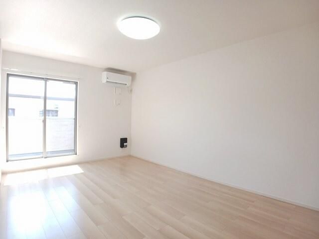 �y���ԁE���r���O�z�@