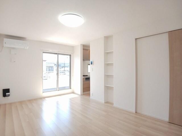 �y���ԁE���r���O�z�@