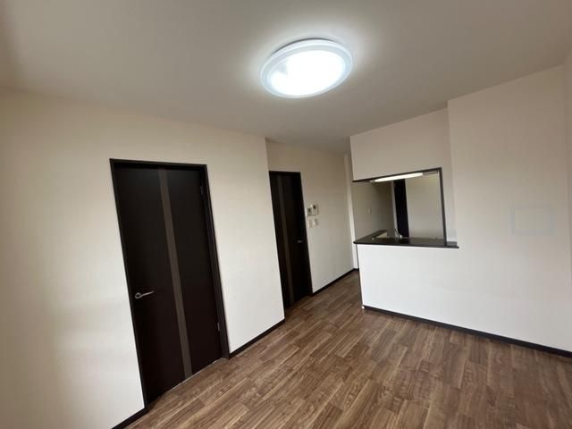 �y���ԁE���r���O�z�@