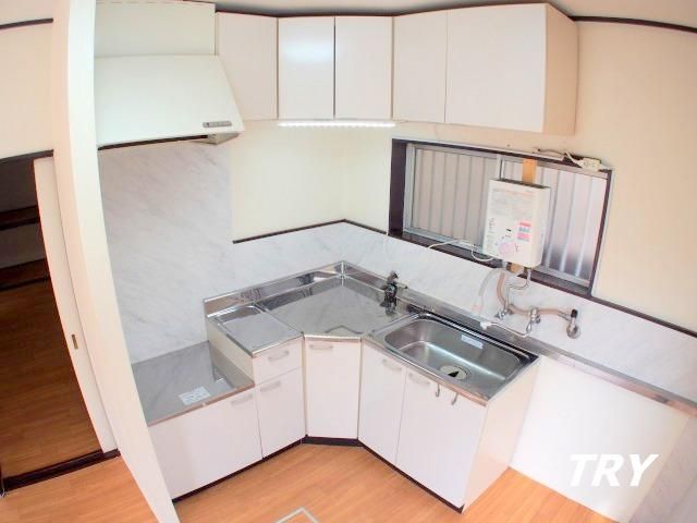 �y�L�b�`���z�@