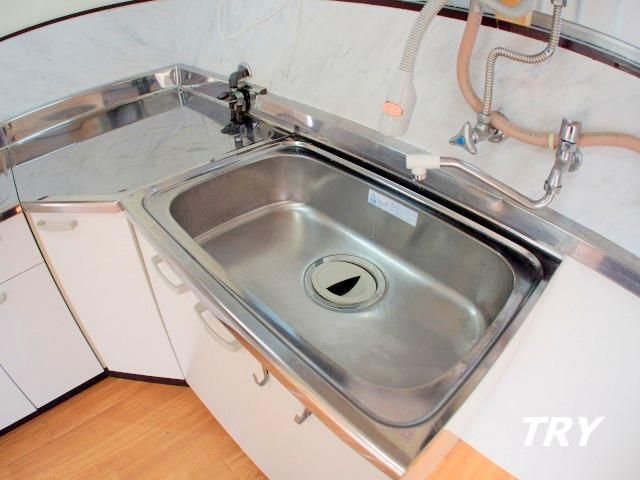 �y�L�b�`���z�@