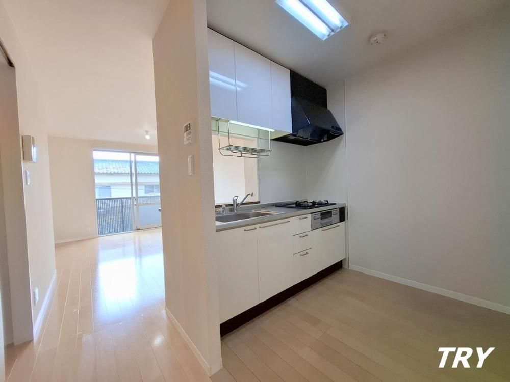 �y�L�b�`���z�@