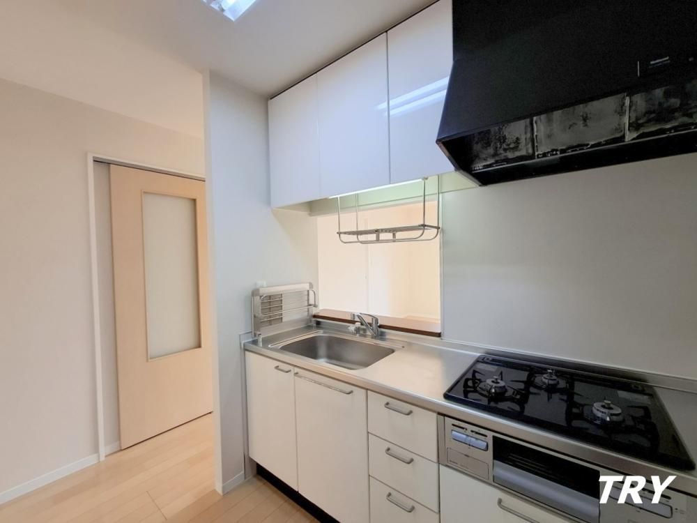 �y�L�b�`���z�@