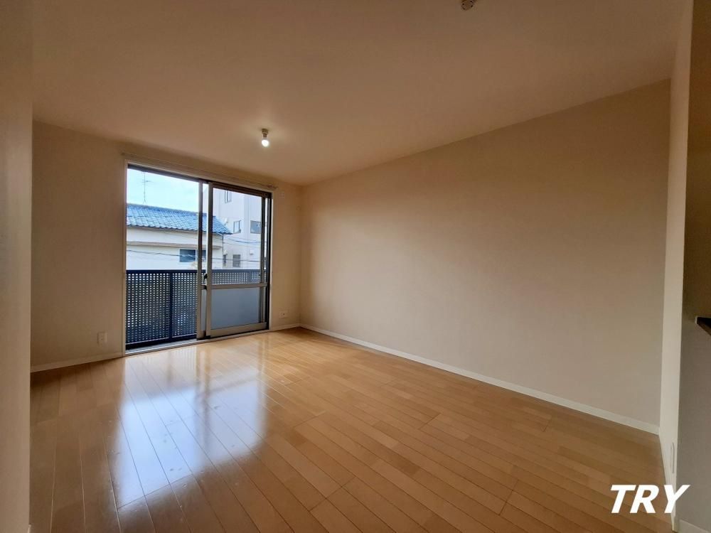 �y�����E���r���O�z�@