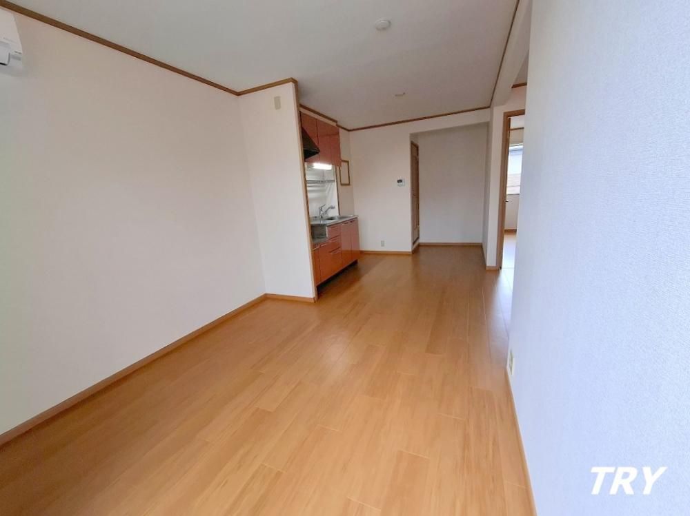 �y�����E���r���O�z�@