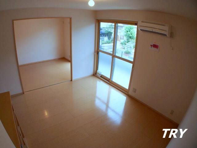 �y���ԁE���r���O�z�@