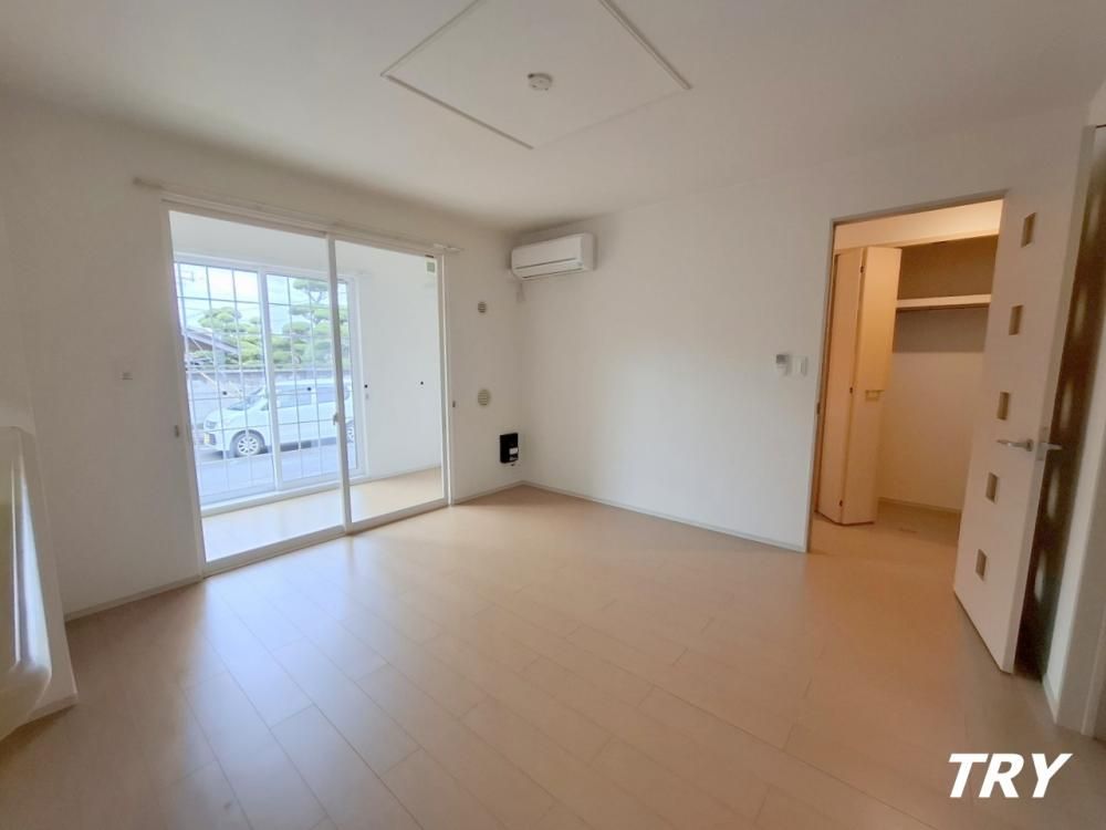 �y���ԁE���r���O�z�@