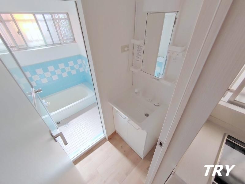 �y���ʏ��z�@