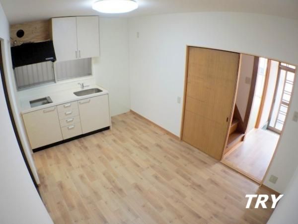 �y�����E���r���O�z�@�_�C�j���O