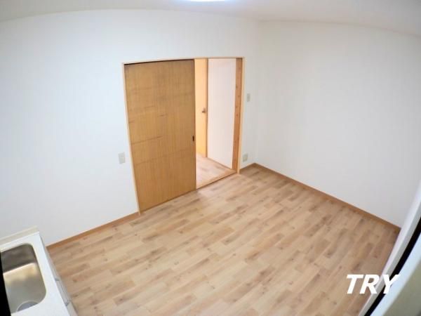 �y�����E���r���O�z�@�_�C�j���O